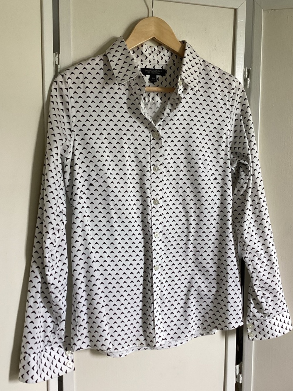 ♦️ Banana Republic Fitted Non-Iron Long Sleeve Shirt 10 Boomerang print - Picture 8 of 10